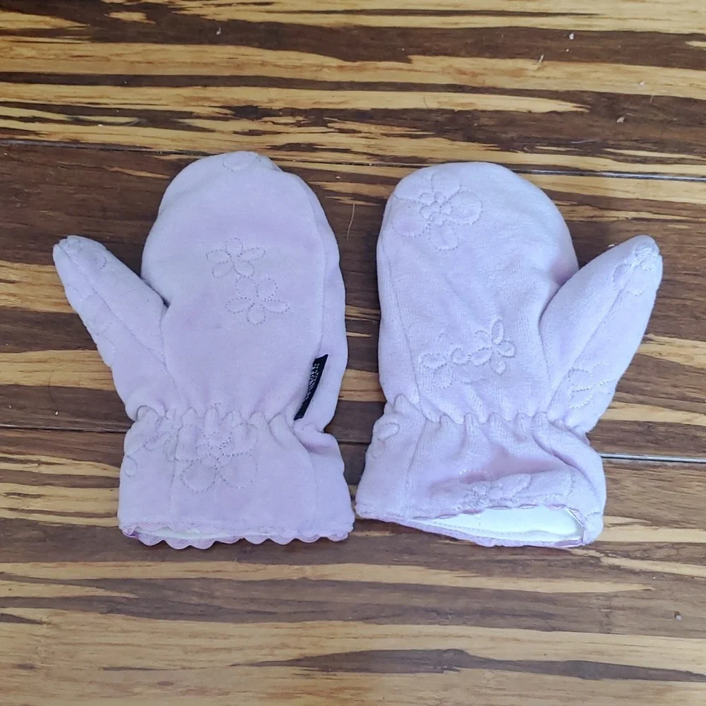 Lavender mittens